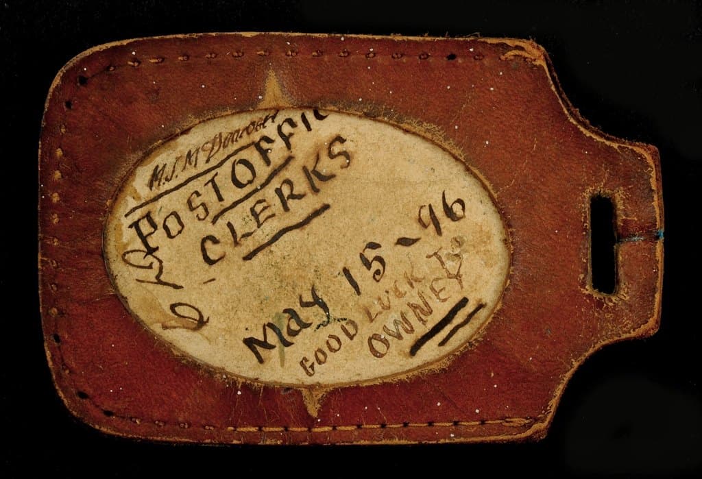 Voyage Leather Luggage Tag